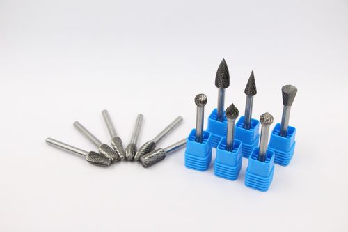Um esboço das brocas de carboneto de tungstênio