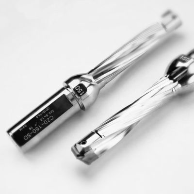 Bom preço 5D Crown Drill Bit Tungstênio Aço Espiral Flauta Step Drill ferramentas de perfuração de buracos profundos indexáveis em linha