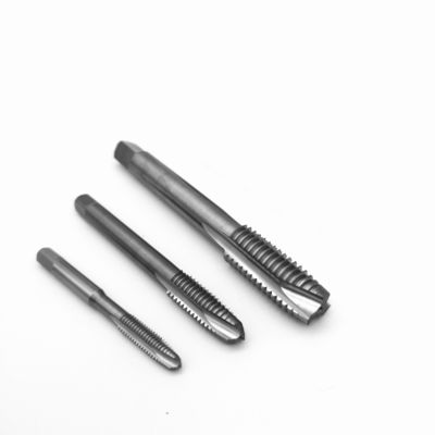 Bom preço M18x2 5 Tap Spiral Flute Tap Set 3 Flute Tap para aço carbono e aço ligado em linha
