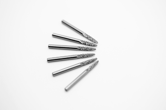 Qualidade Broca Rotativa de Metal Duro SF-43, Diâmetro de 1/8 de Polegada, Formato de Árvore com Ponta Afiada, Corte Duplo para Aço Fábrica
